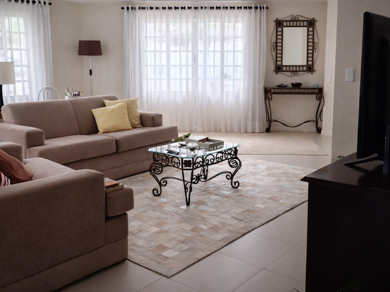 Casa à venda Aristocrata com 226m² e 3 quartos por R$ 1.152.000 - sala-de-estar-elegante-e-iluminada.png