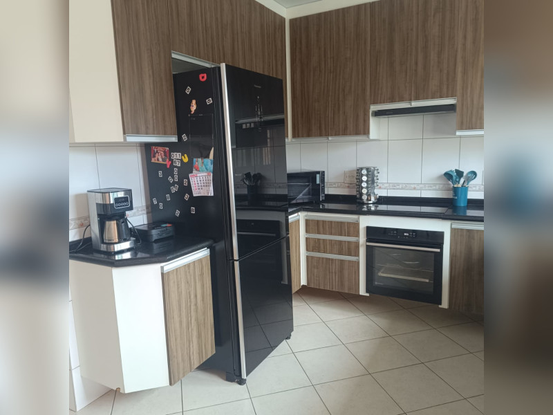 Casa à venda Jardim Pacaembu com 209m² e 3 quartos por R$ 990.000 - img-20260304-wa0053.jpg