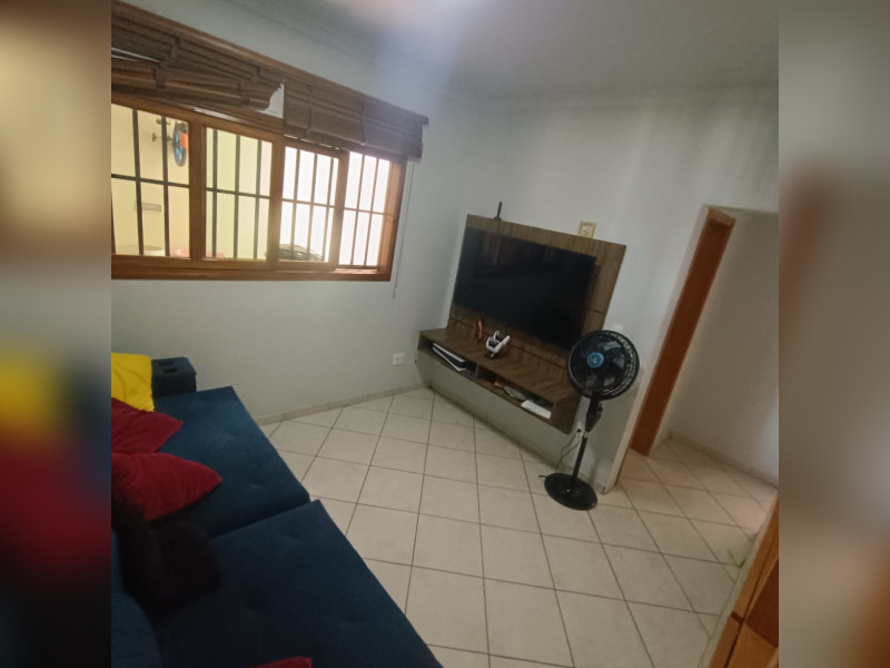 Casa à venda Jardim Pacaembu com 209m² e 3 quartos por R$ 990.000 - img-20260304-wa0071.jpg