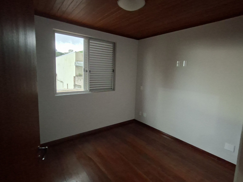 Cobertura à venda Graça com 231m² e 5 quartos por R$ 900.000 - img-7738.jpeg