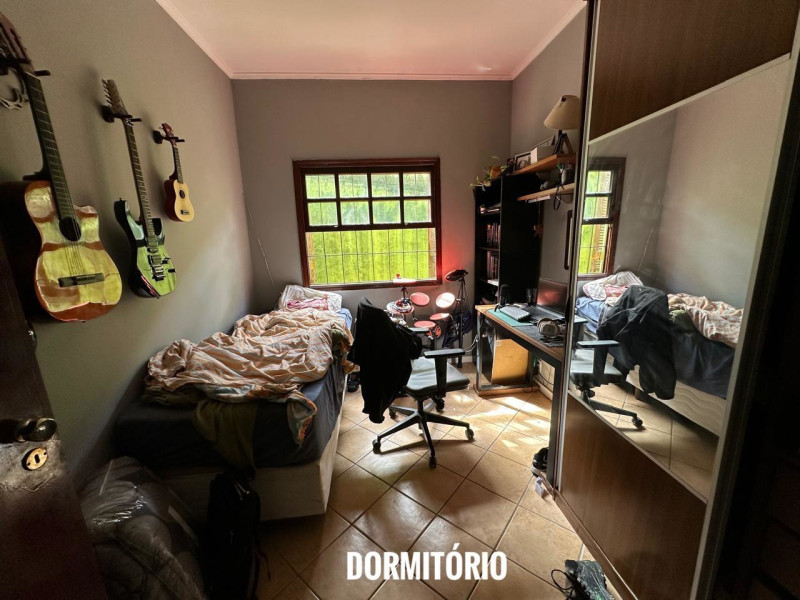 Casa de condomínio à venda São Fernando Residencia com 268m² e 7 quartos por R$ 1.250.000 - f10-dormitorio.jpeg