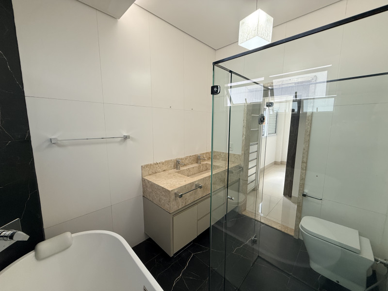 Casa à venda Novo Mundo com 170m² e 4 quartos por R$ 820.000 - img-9137.jpeg