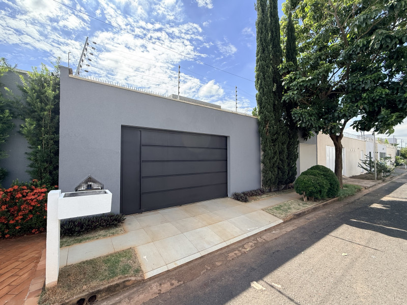 Casa à venda Novo Mundo com 170m² e 4 quartos por R$ 820.000 - img-9143.jpeg