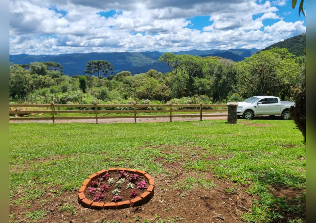 imóvel com 1335m²