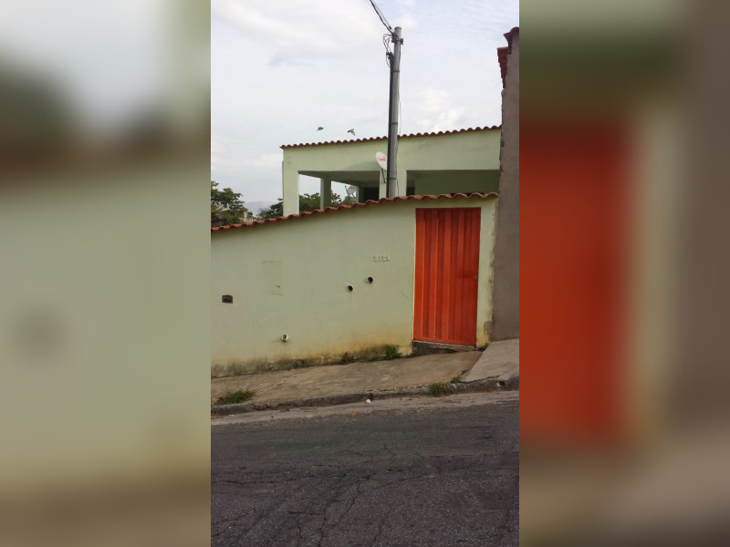 Casa de condomínio à venda Jardim das Alterosas - 2ª Seção com 240m² e 5 quartos por R$ 700.000 - 1000628661.jpg