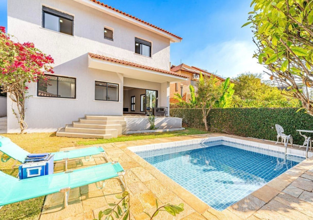 imóvel com 317m²