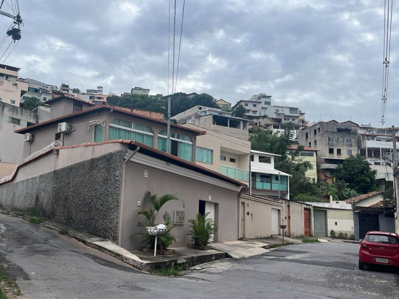 Casa à venda Centro com 190m² e 3 quartos por R$ 870.000 - casa-barreiro.jpeg