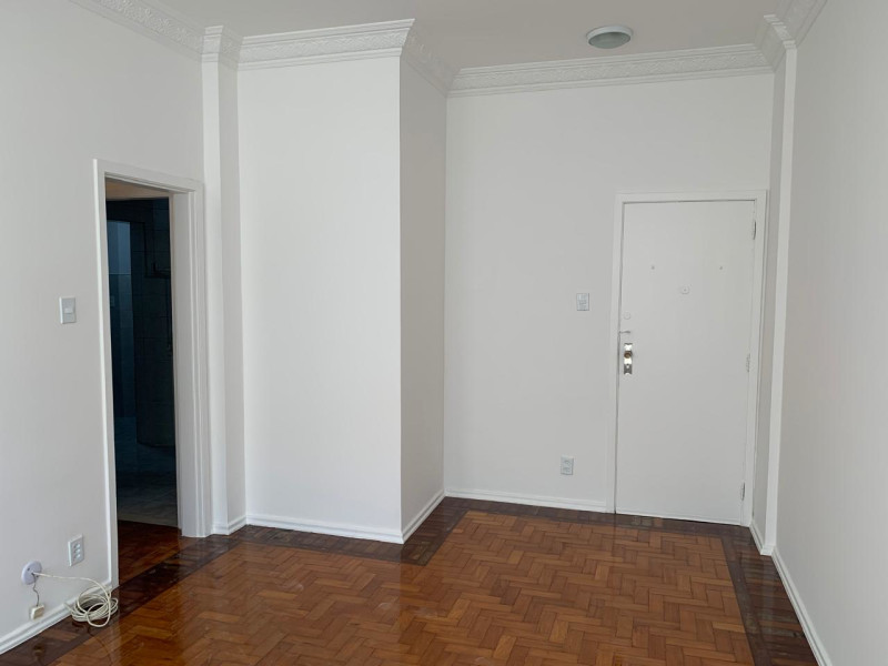 Apartamento à venda Catete com 72m² e 2 quartos por R$ 700.000 - 2-sala-e-corredor.jpeg