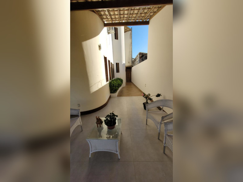 Casa à venda Centro com 230m² e 6 quartos por R$ 1.380.000 - whatsapp-image-2026-03-30-at-130217-3.jpeg