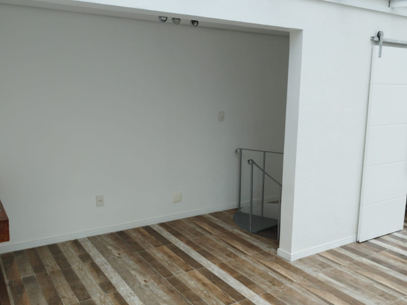 Cobertura à venda Medianeira com 132m² e 2 quartos por R$ 593.900 - fc263a1a-d71f-42a4-a20d-b4cbd3107e79.jpeg
