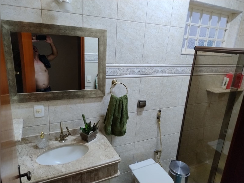 Casa à venda Ribeirânia com 300m² e 5 quartos por R$ 1.047.000 - whatsapp-image-2026-03-31-at-205714-2.jpeg