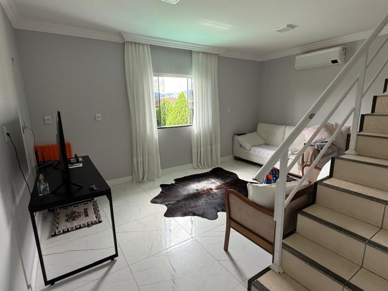 Casa à venda Areias com 310m² e 3 quartos por R$ 1.650.000 - sala-de-estar-2.jpeg