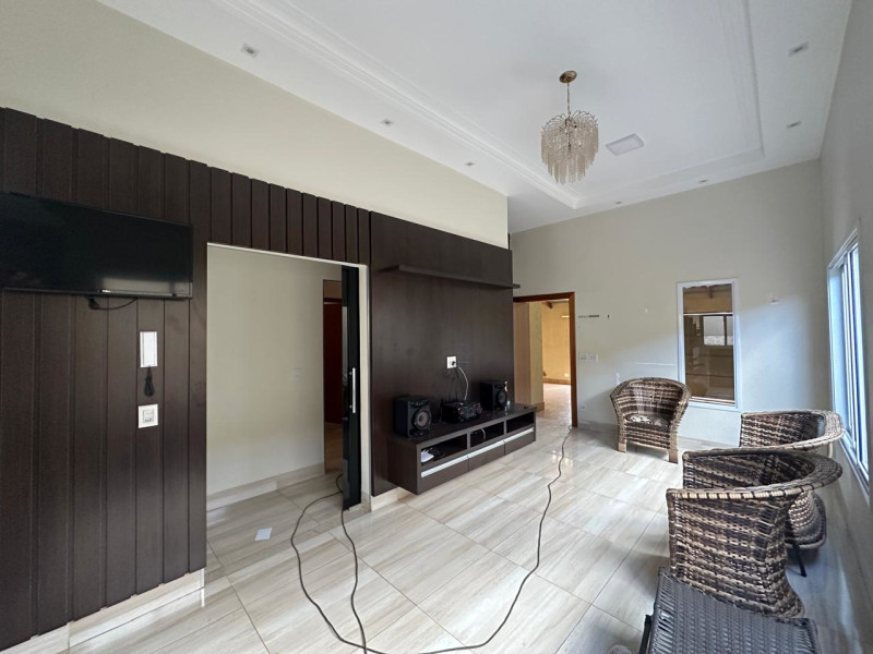 Casa à venda Parque das Laranjeiras II com 220m² e 3 quartos por R$ 650.000 - foto-08.jpeg