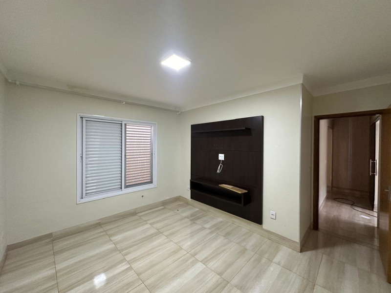 Casa à venda Parque das Laranjeiras II com 220m² e 3 quartos por R$ 650.000 - foto-12.jpeg