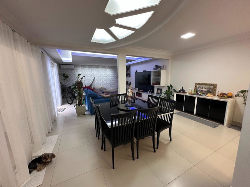 Casa à venda Jardim Morumbi com 160m² e 3 quartos por R$ 850.000 - whatsapp-image-2026-04-22-at-120002-2.jpeg