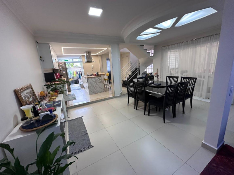 Casa à venda Jardim Morumbi com 160m² e 3 quartos por R$ 850.000 - whatsapp-image-2026-04-22-at-120003.jpeg