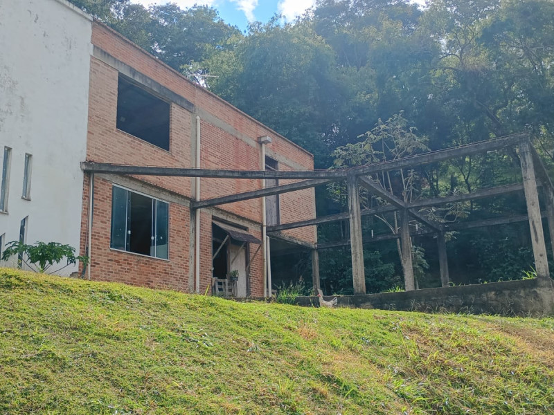 imóvel com 500m² - Fontesville - Juiz de Fora