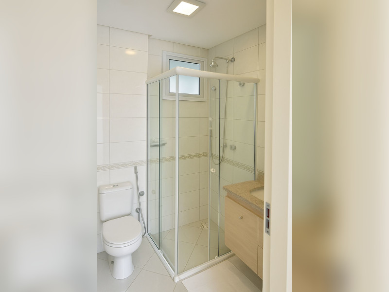 Cobertura à venda Campeche com 157m² e 3 quartos por R$ 1.460.000 - banheiro-2.jpeg