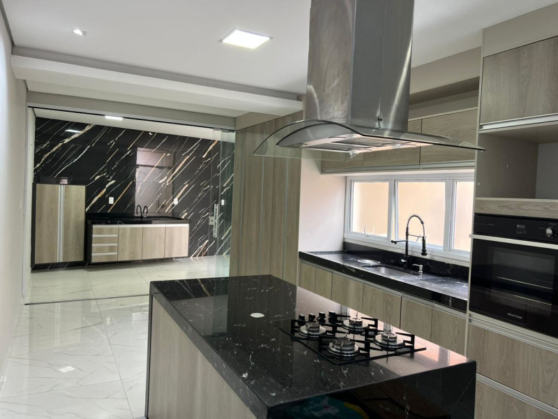 Casa à venda Guilhermina com 125m² e 3 quartos por R$ 790.000 - whatsapp-image-2026-03-27-at-121435-12.jpeg