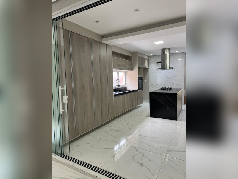 Casa à venda Guilhermina com 125m² e 3 quartos por R$ 790.000 - whatsapp-image-2026-03-27-at-121435-13.jpeg