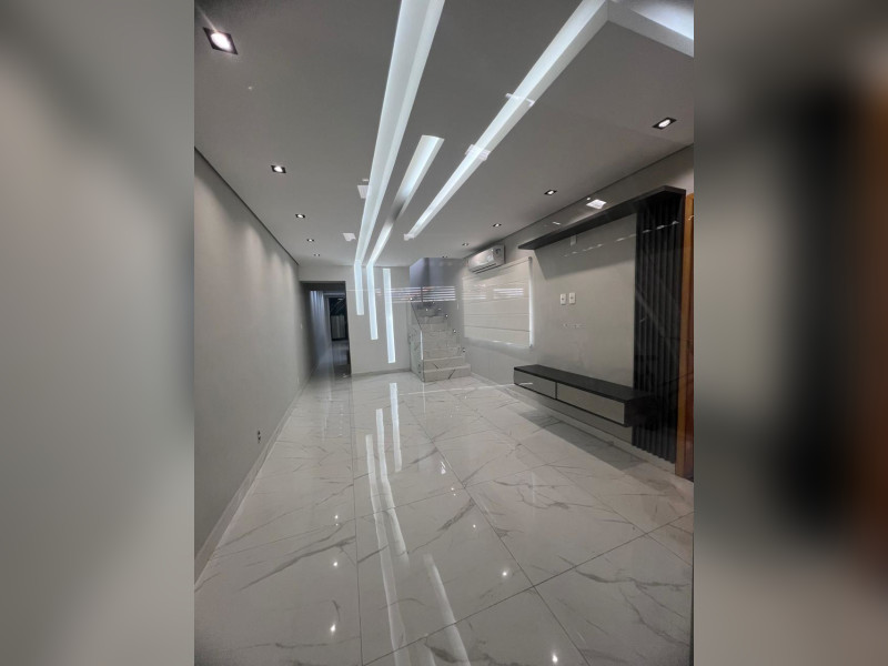 Casa à venda Guilhermina com 125m² e 3 quartos por R$ 790.000 - whatsapp-image-2026-03-27-at-121435-18.jpeg