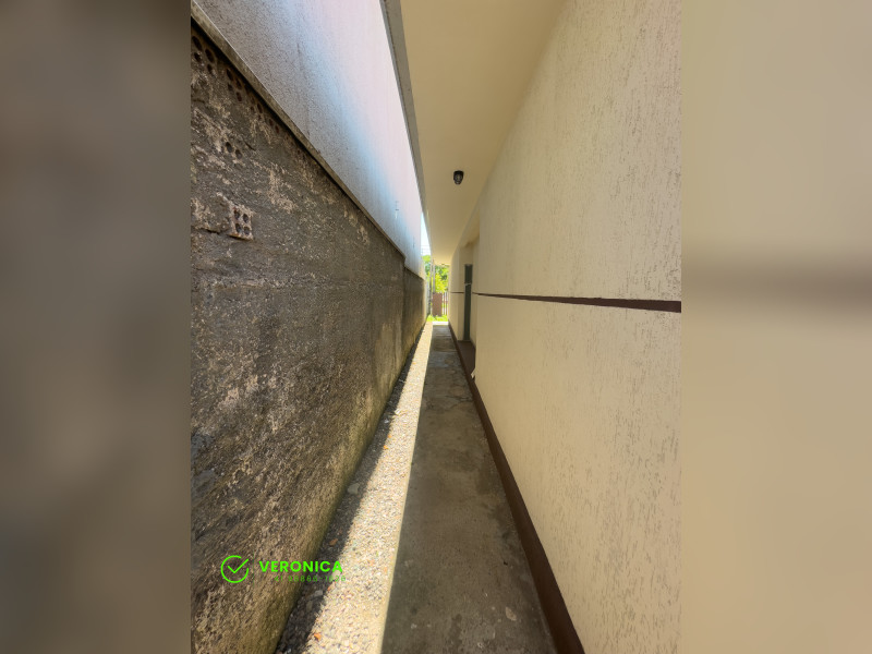 Casa à venda Capão Raso com 140m² e 3 quartos por R$ 950.000 - img-8317.jpg