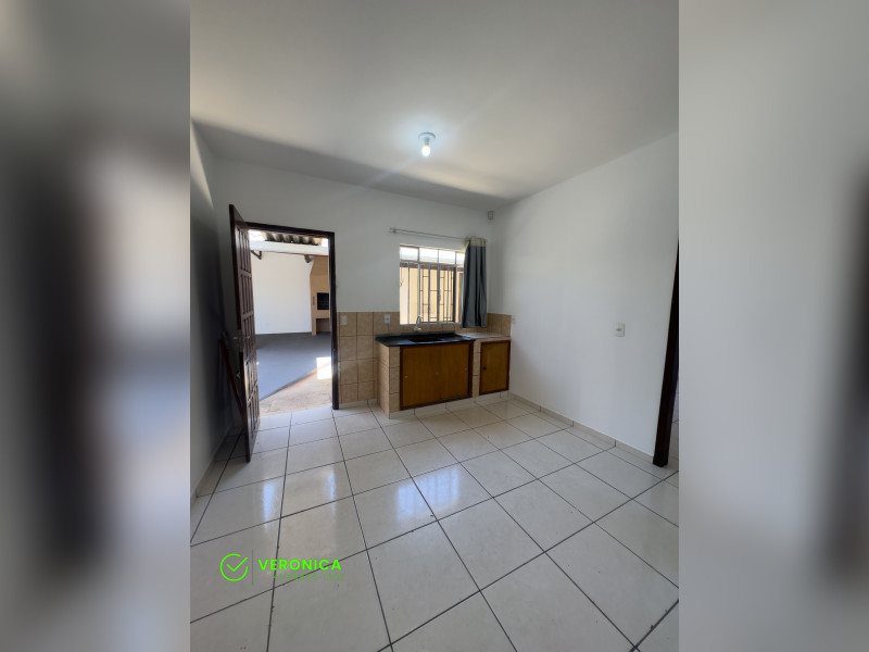 Casa à venda Capão Raso com 140m² e 3 quartos por R$ 950.000 - img-8394.jpg