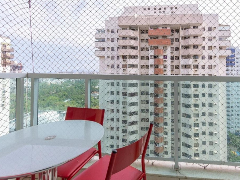 Apartamento à venda Barra da Tijuca com 67m² e 2 quartos por R$ 930.000 - screenshot-20260420-140955-bookingcom.jpg