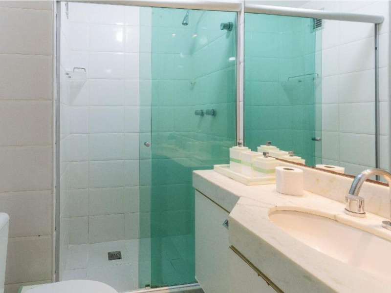 Apartamento à venda Barra da Tijuca com 67m² e 2 quartos por R$ 930.000 - screenshot-20260420-141024-bookingcom.jpg