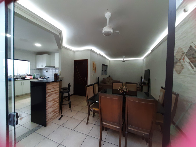 Casa à venda Jardim Acapulco com 250m² e 3 quartos por R$ 699.000 - 20250322-171346.jpg