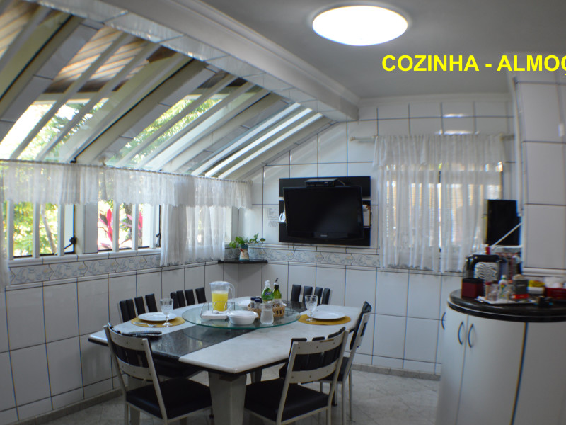 Casa à venda Jardim Eltonville com 589m² e 5 quartos por R$ 2.490.000 - cozinha-almoco.jpg