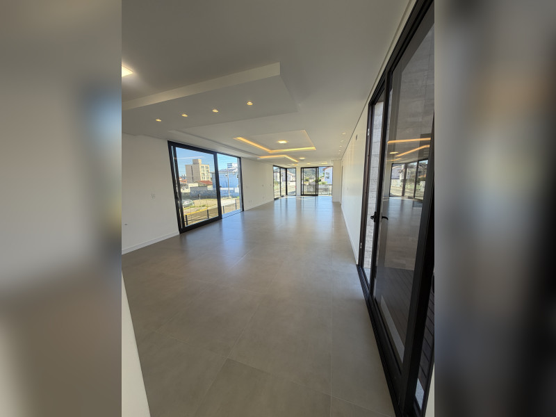 Casa à venda Centro com 450m² e 4 quartos por R$ 2.990.000 - img-8125.jpeg