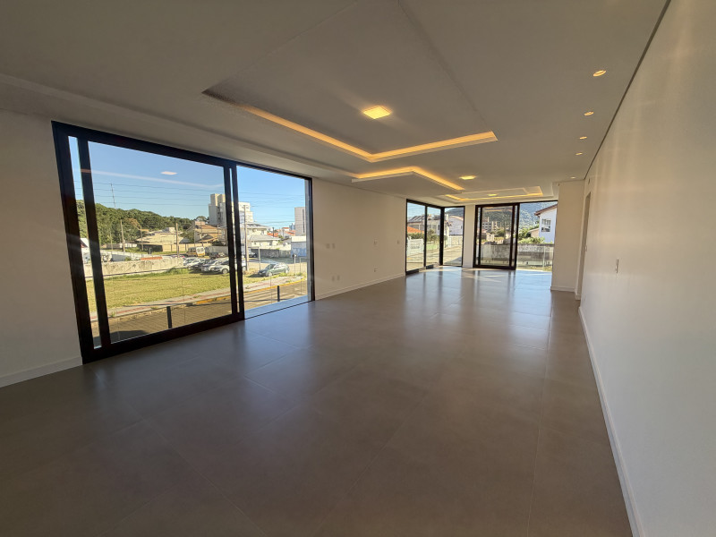 Casa à venda Centro com 450m² e 4 quartos por R$ 2.990.000 - img-8129.jpeg