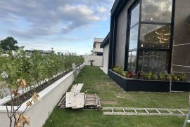 Casa de condomínio à venda Cajueiros (Itaipuaçu) com 200m² - 3 dormitórios -  vagas - R$ 1.400.000 - img-6418.jpeg
