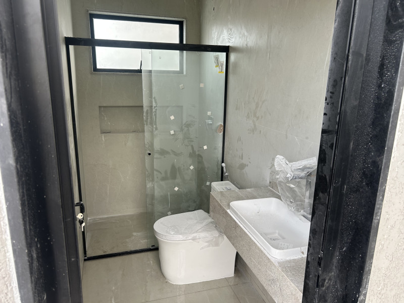 Casa de condomínio à venda Cajueiros (Itaipuaçu) com 200m² e 3 quartos por R$ 1.400.000 - img-6405.jpeg