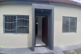 Casa à venda Centro com 65m² - 2 dormitórios -  vaga - R$ 70.000 - whatsapp-image-2026-05-04-at-071957-1.jpeg