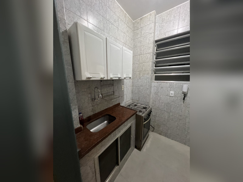 Apartamento à venda Copacabana com 53m² e 2 quartos por R$ 695.000 - pia-e-fogao-c-armario.JPG