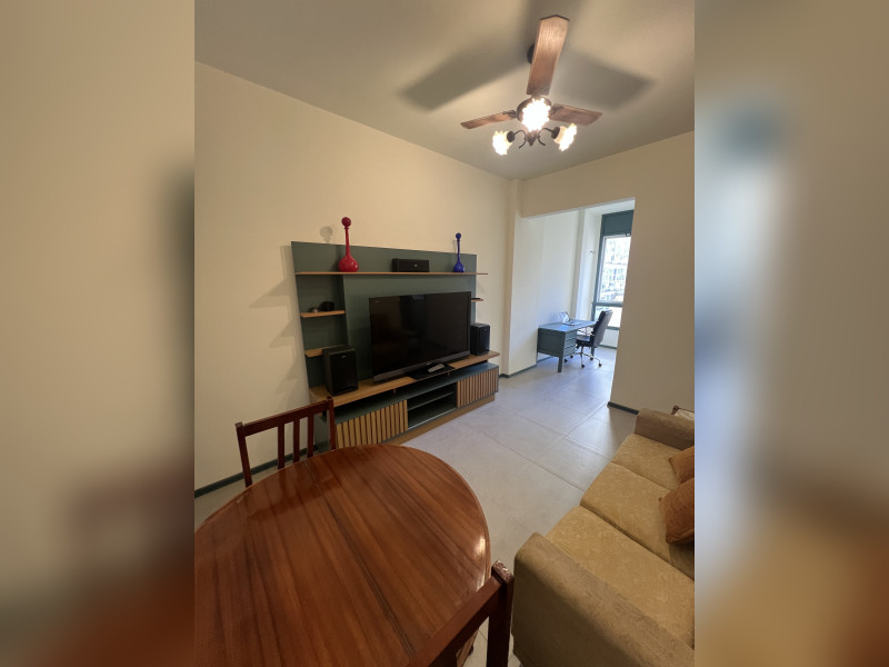 Apartamento à venda Copacabana com 53m² e 2 quartos por R$ 695.000 - sala-vista-mesa-jantar.JPG
