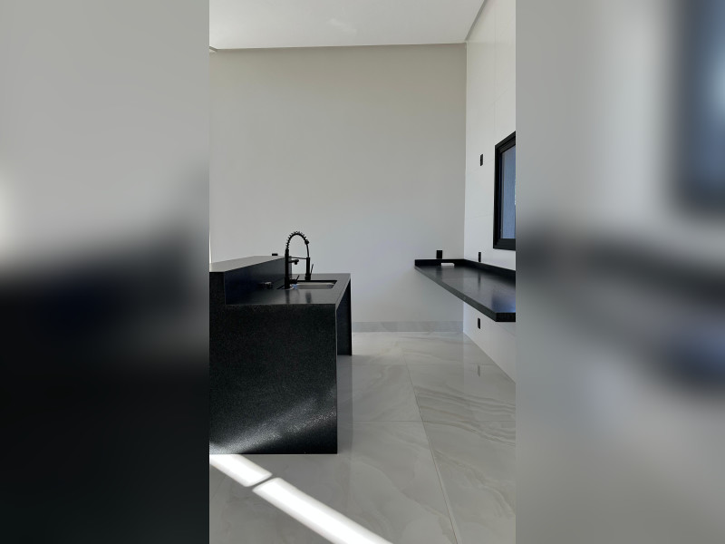 imóvel com 200m² - Condomínio Residencial Gaudi - Anápolis