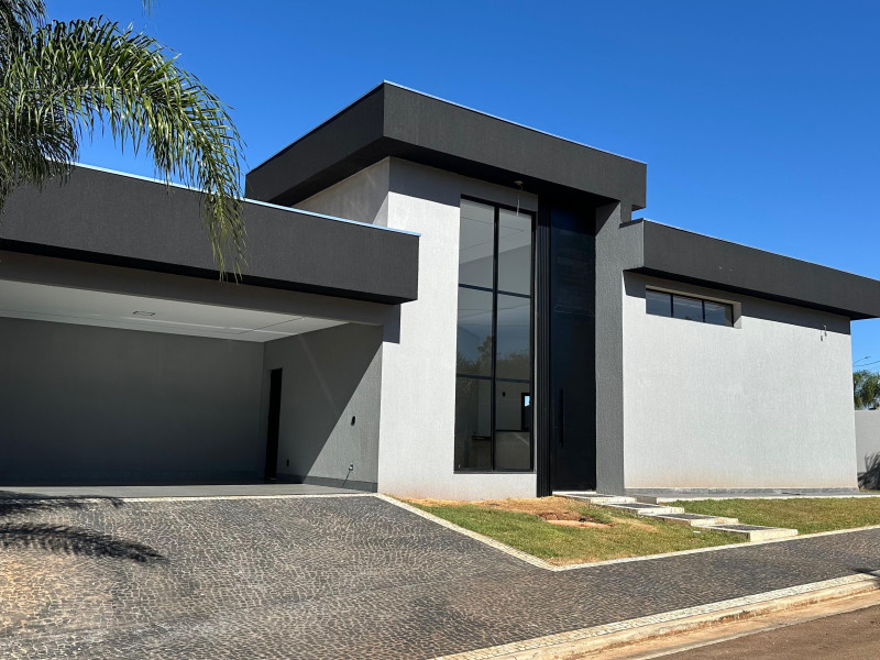 imóvel com 200m² - Condomínio Residencial Gaudi - Anápolis
