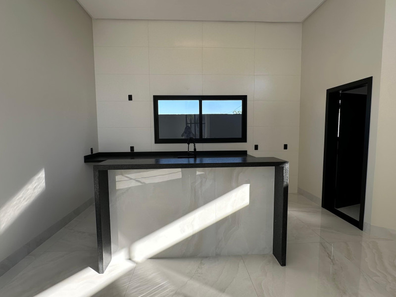 imóvel com 200m² - Condomínio Residencial Gaudi - Anápolis