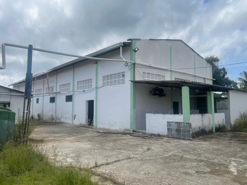 Comercial à venda Pavuna com 1740m² e 0 quartos por R$ 680.000 - fundos-galpao.jpeg