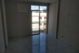 Apartamento à venda Todos os Santos com 70m² - 3 dormitórios -  vaga - R$ 285.000 - sala-com-acesso-varanda.jpeg