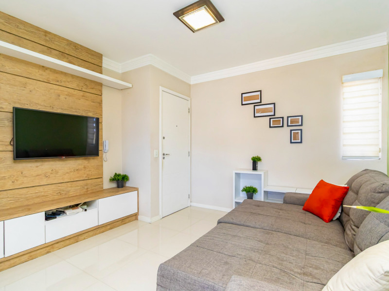 Apartamento à venda Juvevê com 55m² e 2 quartos por R$ 599.000 - sala.jpg