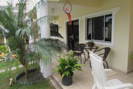 Casa de condomínio à venda Vargem Pequena com 331m² - 5 dormitórios -  vagas - R$ 690.000 - 2c-varanda-terreo.jpeg