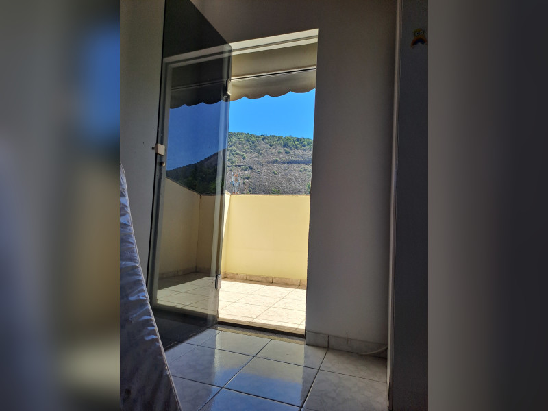 Casa de condomínio à venda Vargem Pequena com 331m² e 5 quartos por R$ 690.000 - 16a-varanda-salao-2o-pavim20250302-110444.jpg