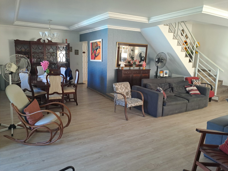 Casa de condomínio à venda Vargem Pequena com 331m² e 5 quartos por R$ 690.000 - 7a-sala.jpg