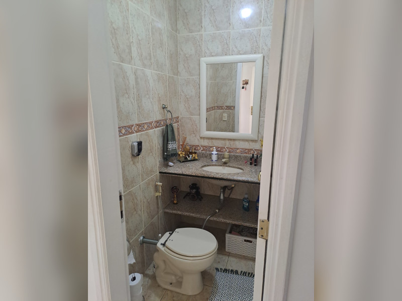 Casa de condomínio à venda Vargem Pequena com 331m² e 5 quartos por R$ 690.000 - 8-lavabo-1.jpg