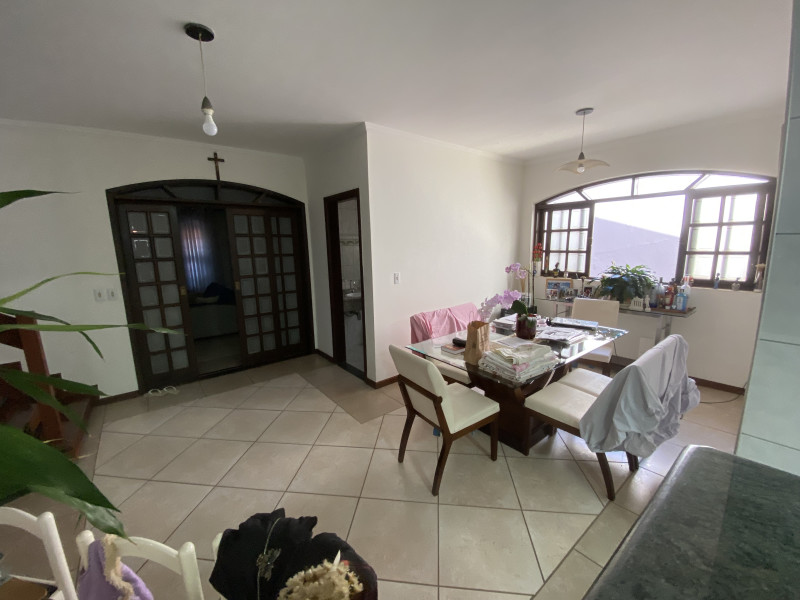 Casa à venda Parque da Figueira com 350m² e 4 quartos por R$ 1.190.000 - img-4904.jpeg