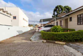 Casa de condomínio à venda Fazendinha com 104m² - 3 dormitórios -  vagas - R$ 468.000 - municipio-curitiba-uf-pr-area-total-10476-m2-area-privativa-6256-m2-area-terreno-10400-m2-topografia-plano-face-do-imovel-norte-face-do-apartamento-norte-tipo-de-uso-residencial-dormitorios-3-b-3.png